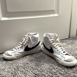Nike Blazer size 7 women’s